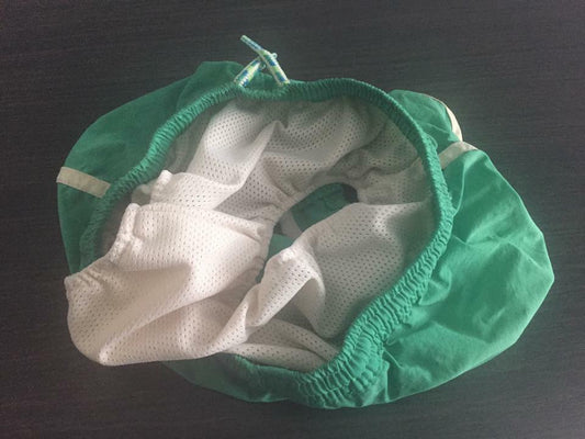 CUIDADO CON LAS REDES DE LOS BAÑADORES